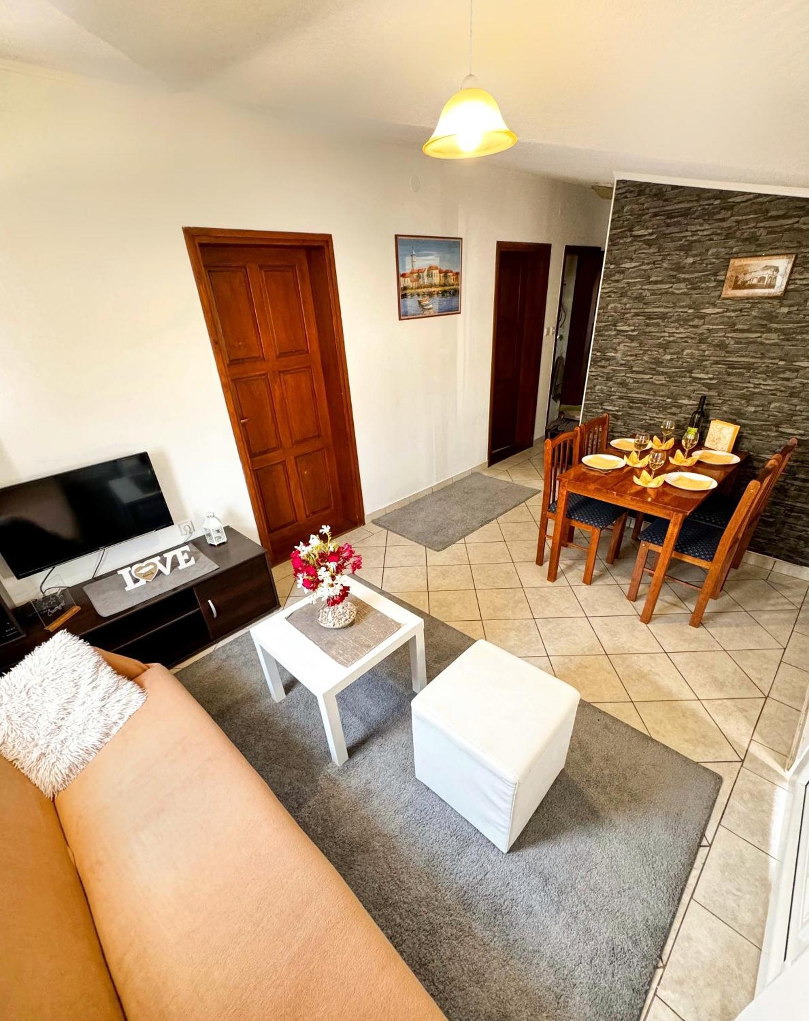 Apartmani Cvangic فير المظهر الخارجي الصورة